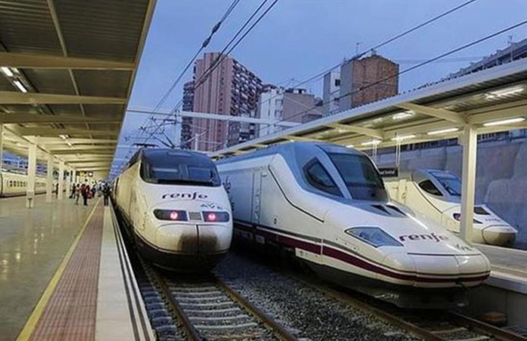 The Train Office Estudio 01 لقنت المظهر الخارجي الصورة
